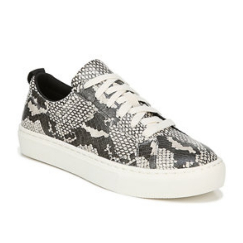 Women Dr. Scholl's Sneaker (New In Box)